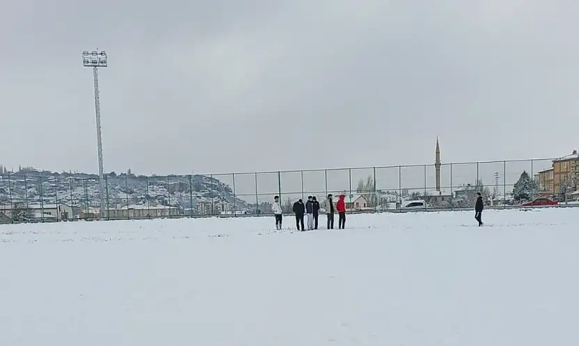 Kayseri'de amatör maçlara kar engeli