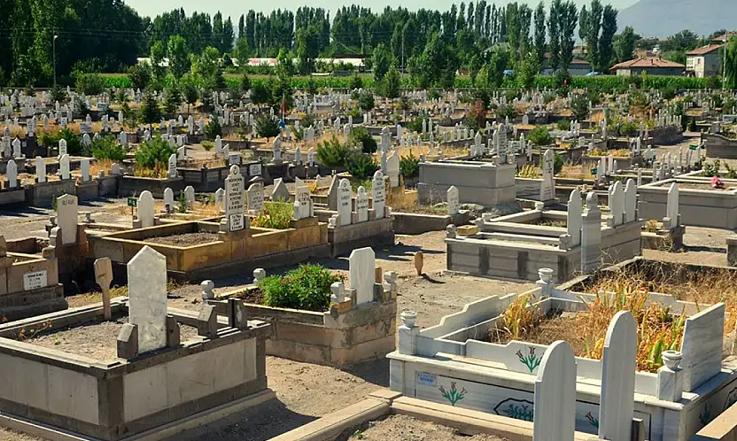 Kayseri'de ölüm sayısı 2025'te 8 bin 324'e yükseldi