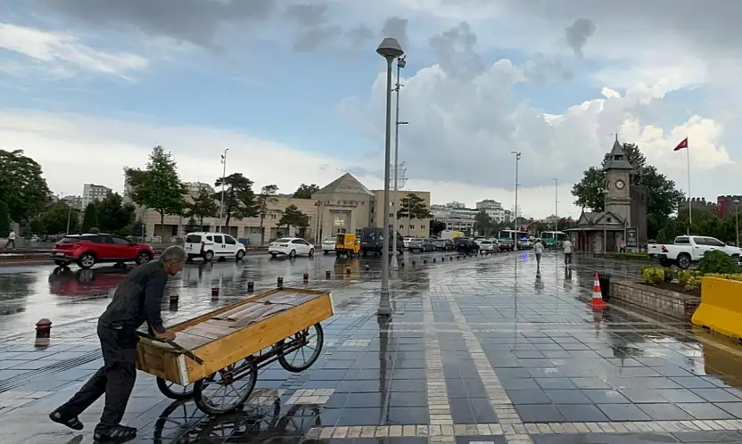 Kayseri'de sağanak yağış etkili oldu