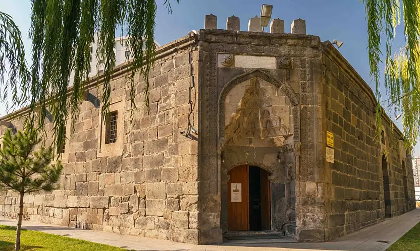 Kayseri'nin asırlık hazinesi Gülük Camii