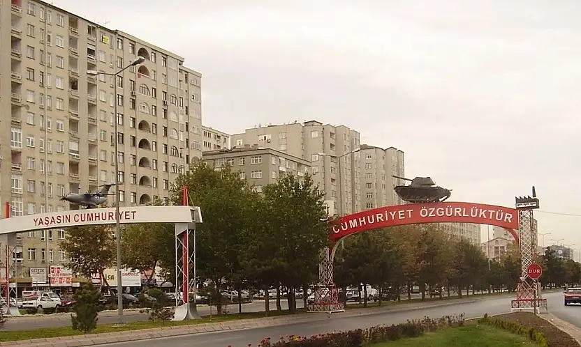 Kayseri'nin meşhur Nato Caddesi'nin sırrı: Şehir efsanesi mi, askeri gerçek mi?