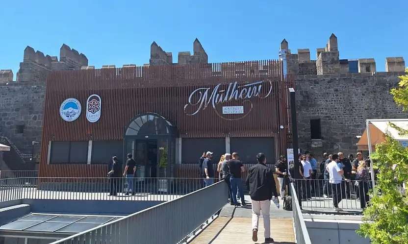 Kayseri'nin tescilli lezzetleri kale içinde sofraya taşındı