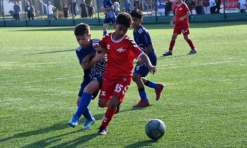 Kayseri U-11 Ligi'nde şampiyon Melikgazi Belediyespor oldu