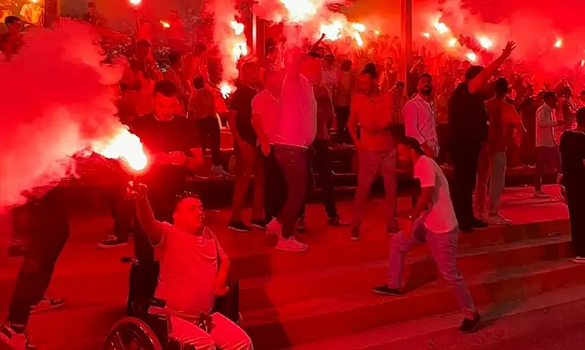 Kayserispor'da 60'ıncı yıl coşkusu: Taraftarlar tesisleri doldurdu
