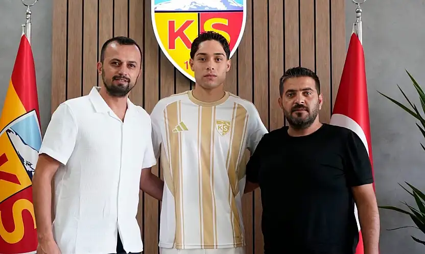 Kayserispor, Talha Sarıarslan ile 3 yıllık yeni sözleşme imzaladı