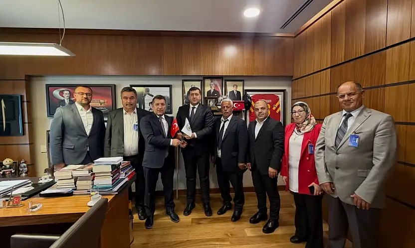 MHP'li Ersoy, Kayseri Sivaslı Dernekler Federasyonu yönetimini TBMM'de ağırladı