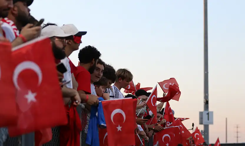 Millilere, Arizona'da yoğun ilgi