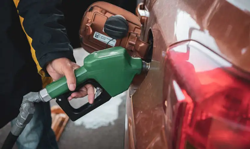 Motorine zam geliyor: litresi cep yakacak