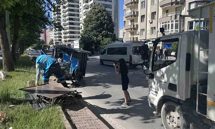 Otomobil ile moped çarpıştı: 5 yaralı