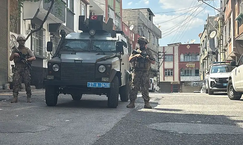 Polise mukavemet gösteren şahıs özel harekat operasyonu ile yakalandı