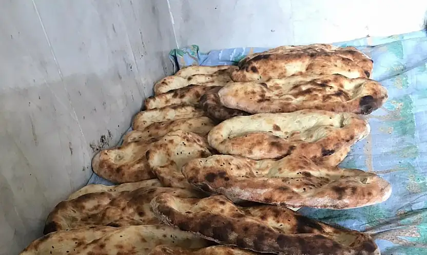 Saraycık'ta köy ekmeği geleneği sürüyor