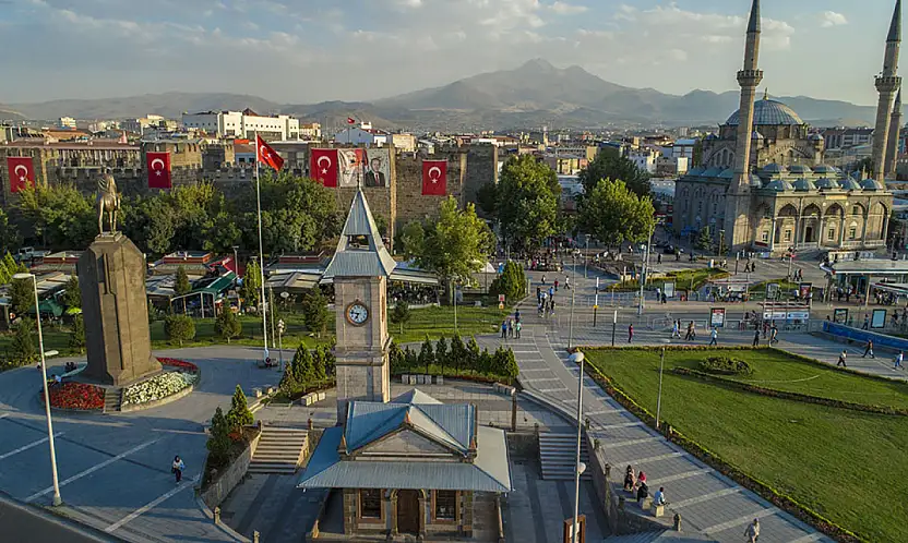 Sıla-i Rahim yapan gurbetçilerin Kayseri turizmine katkısı büyük