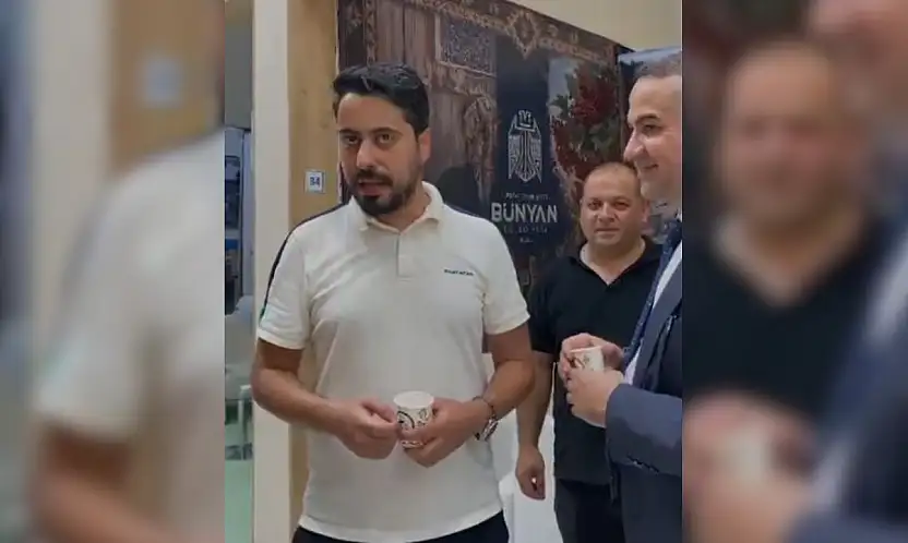 Ünlü fenomen Kayseri Tanıtım Günleri'nde gilaburu suyu içti