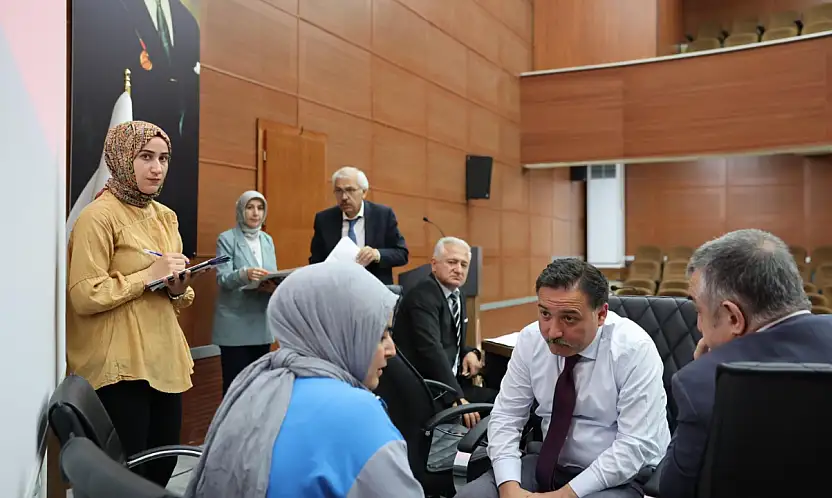 Vali Gökmen Çiçek vatandaşla bir araya geldi