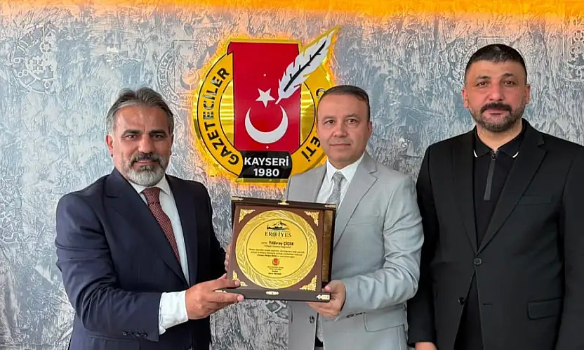 Yıldıray Çiçek'ten Erciyes Medya Ödülleri'ne övgü: Kayseri ve Türk medyası açısından önemli