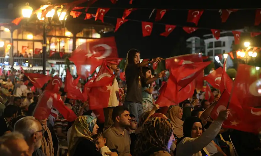 Yurt genelinde 15 Temmuz'un 10. yılında yüzlerce anma etkinliği düzenlendi